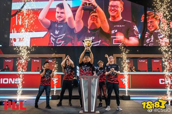 拿到季赛名 拿到季赛名